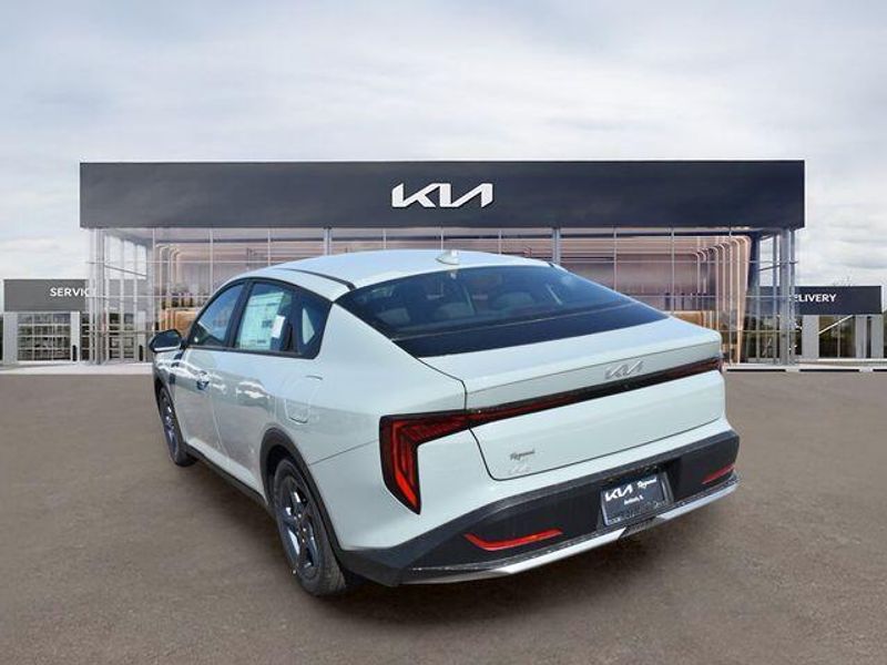 New 2026 Kia K4 LXSImage 6