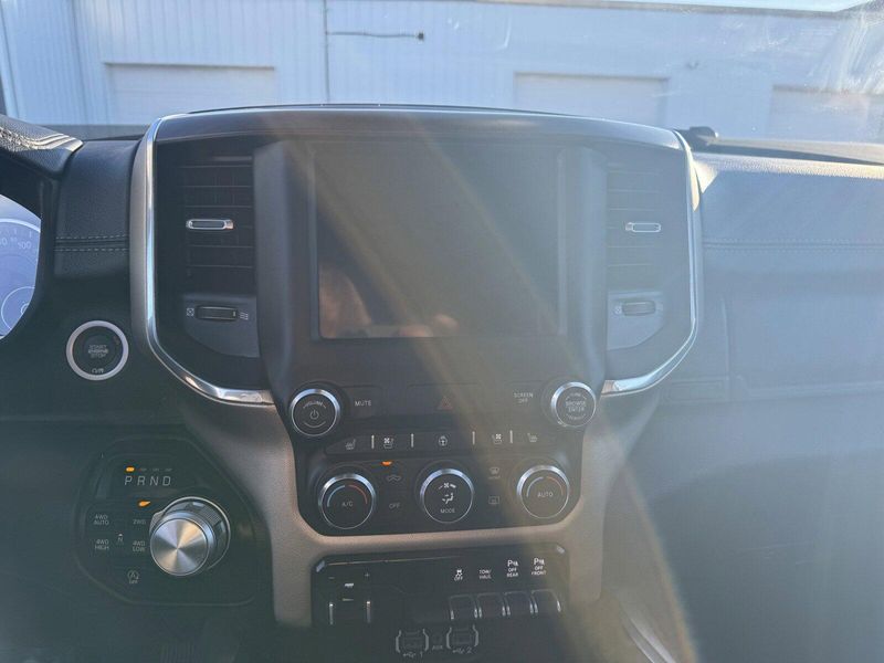 2022 RAM 1500 LaramieImage 23