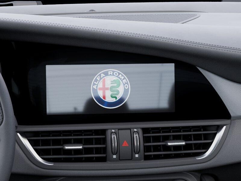 New 2026 Alfa Romeo Giulia AwdImage 31