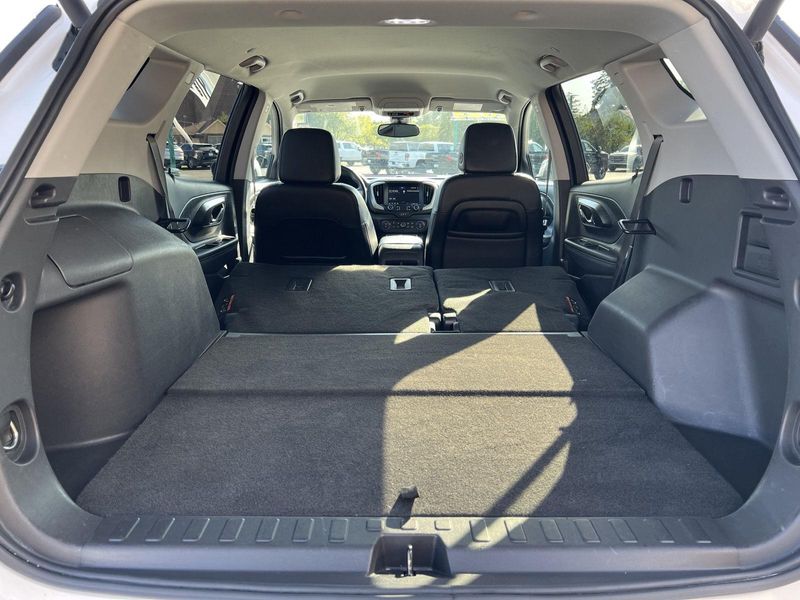 2023 Gmc Terrain SLT photo 40