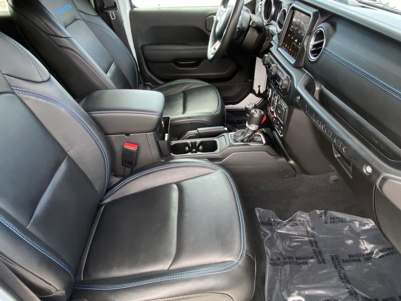 Used 2023 Jeep Wrangler 4xE Rubicon 4xeImage 10