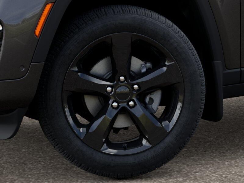 New 2025 Jeep Grand Cherokee Limited 4x4Image 4