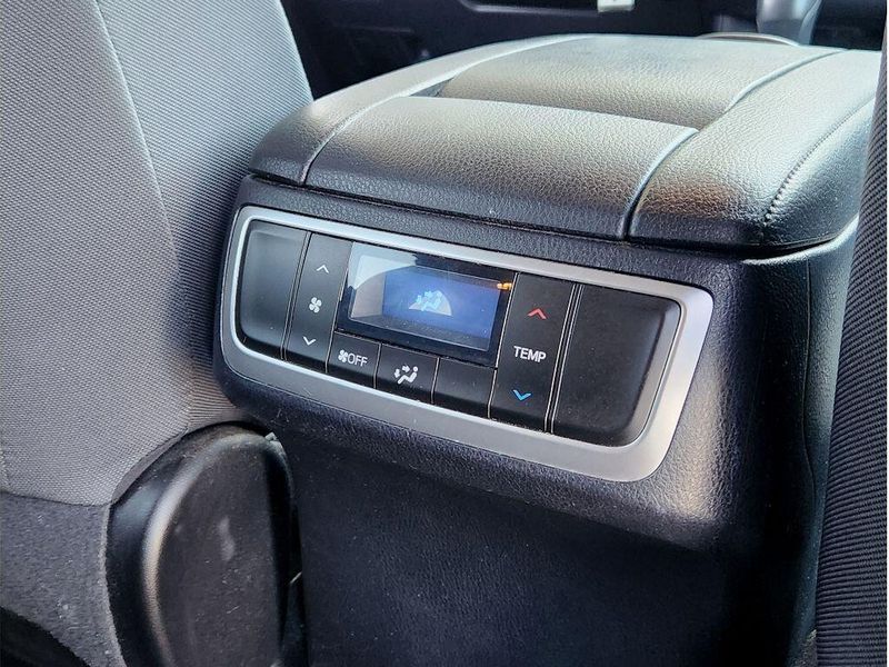 Used 2019 Toyota Highlander LE