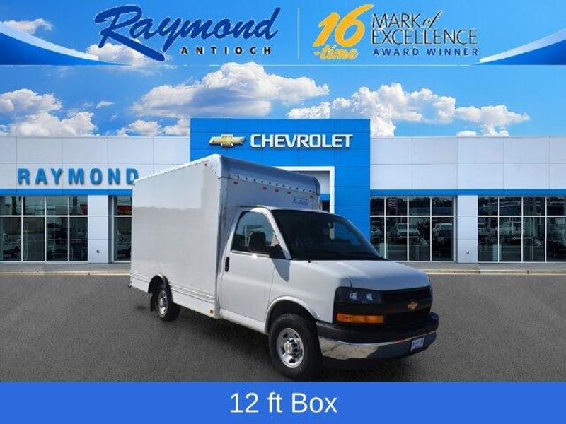 New 2026 Chevrolet Express 3500 Work VanImage 1