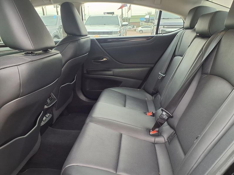 Used 2019 Lexus ES 350Image 12