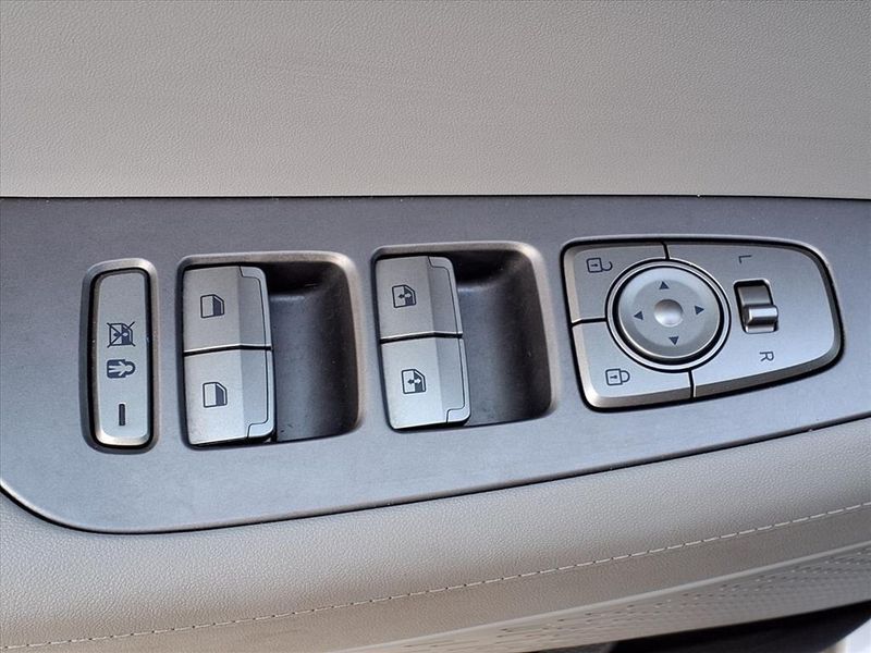 Used 2025 Hyundai Palisade SELImage 15