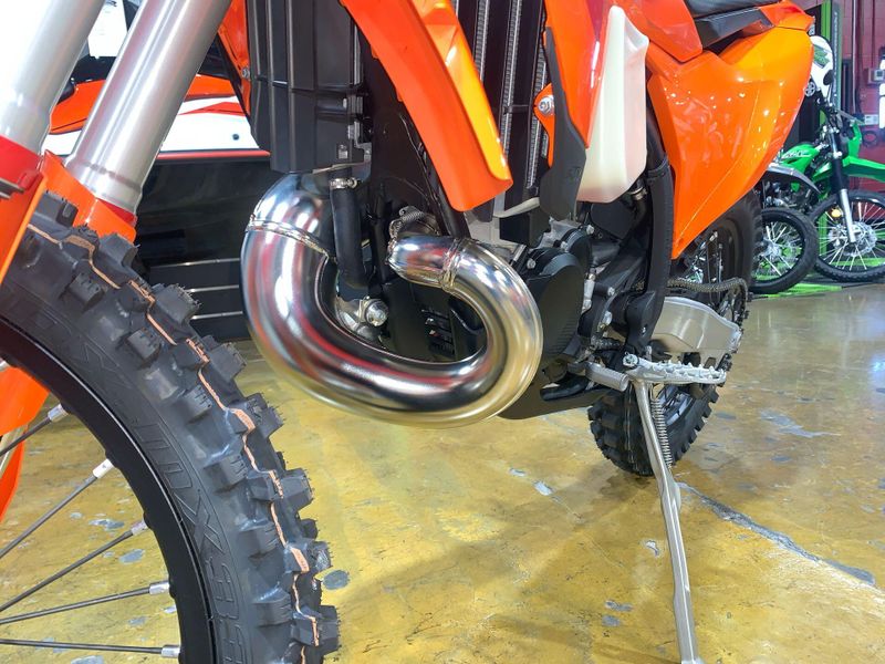 2025 KTM 300 XC Image 16