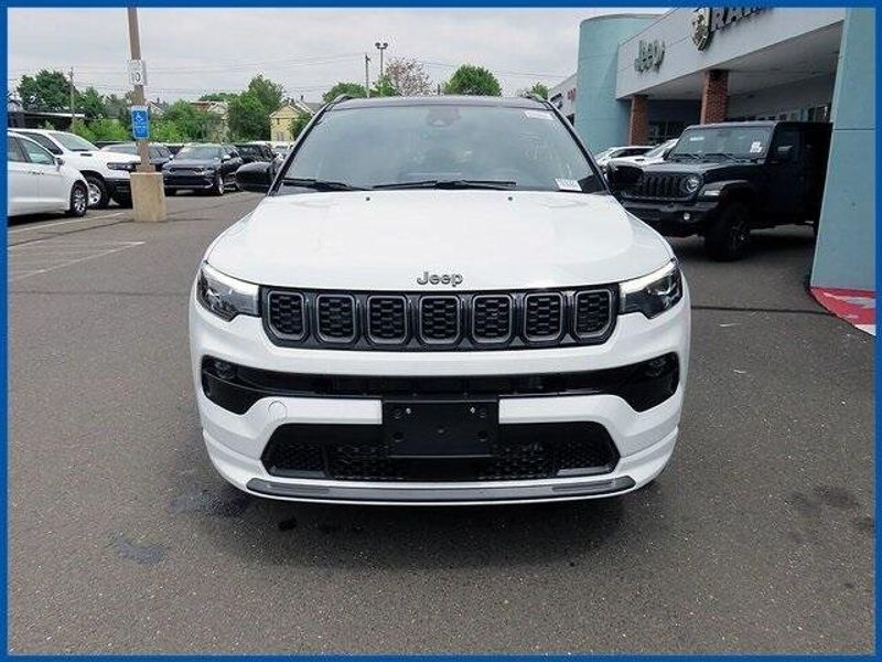 2025 Jeep Compass LimitedImage 3