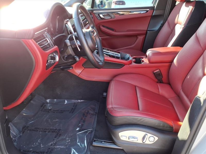 Used 2022 Porsche Macan SImage 19