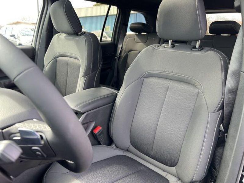 2025 Jeep Grand Cherokee Laredo X 4x4