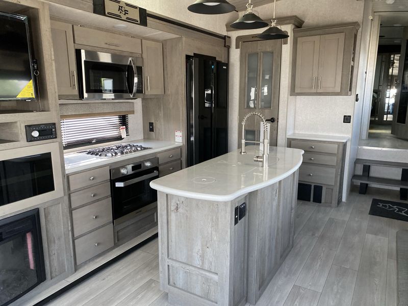 New 2027 NORTHWOOD MFG Arctic Fox NXT 365VSImage 10