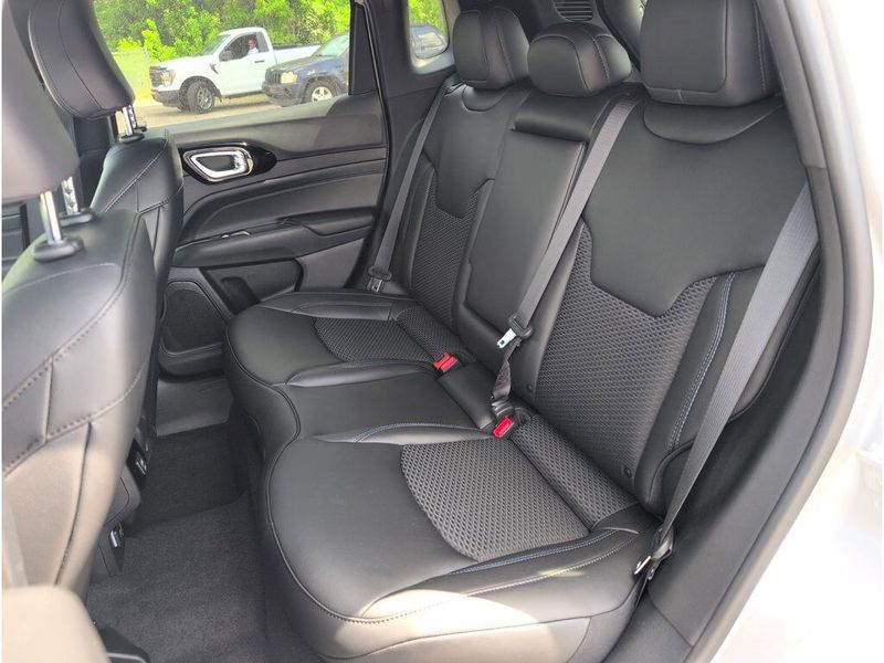 New 2026 Jeep Compass Latitude Altitude 4x4Image 29