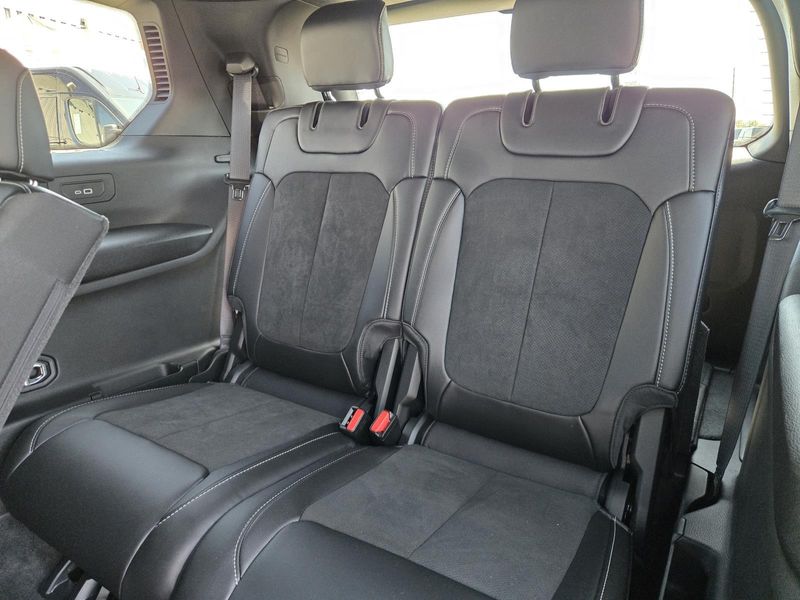 Used 2026 Jeep Grand Cherokee L Laredo Altitude 4x4