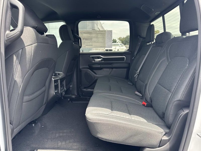 New 2026 RAM 1500 Big Horn Crew Cab 4x2 5'7' Box