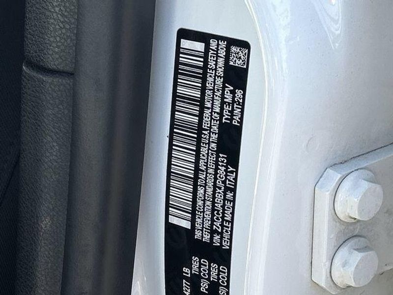 Used 2018 Jeep Renegade LatitudeImage 31