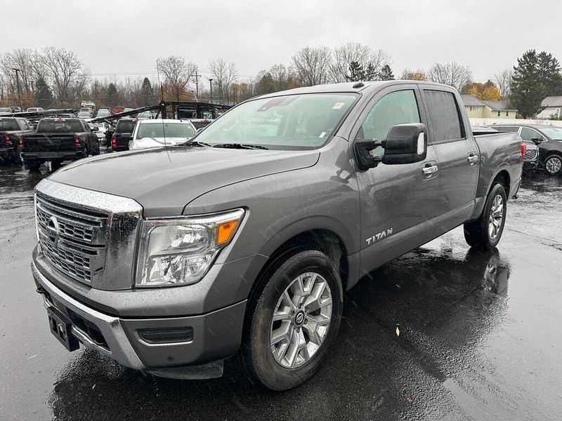 2021 Nissan Titan SVImage 11