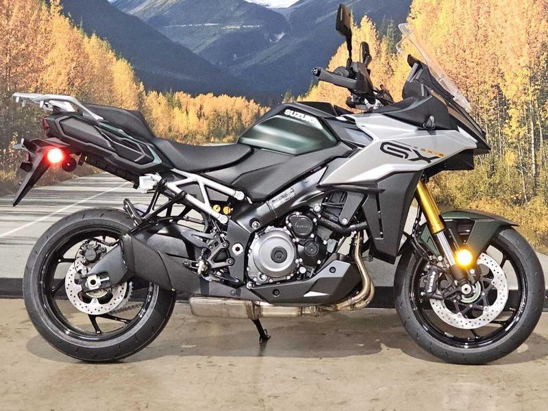 New 2024 Suzuki GSX-S1000GX+ Image 1
