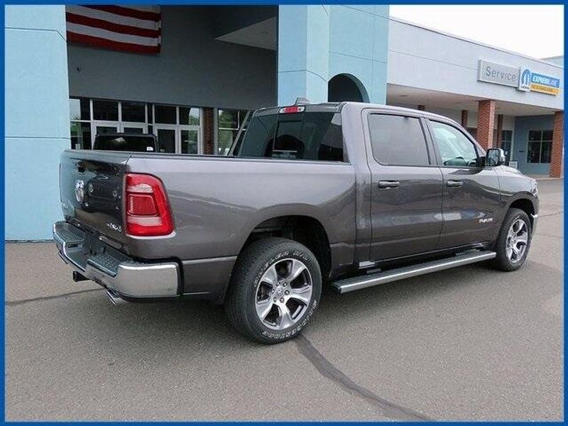 2023 RAM 1500 LaramieImage 7