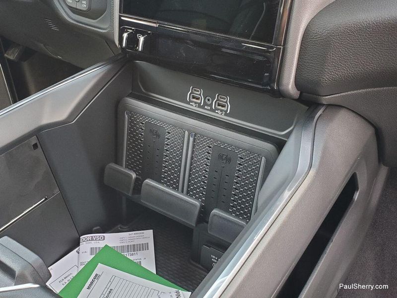 New 2026 RAM 2500 Laramie Crew Cab 4x4 6'4' Box