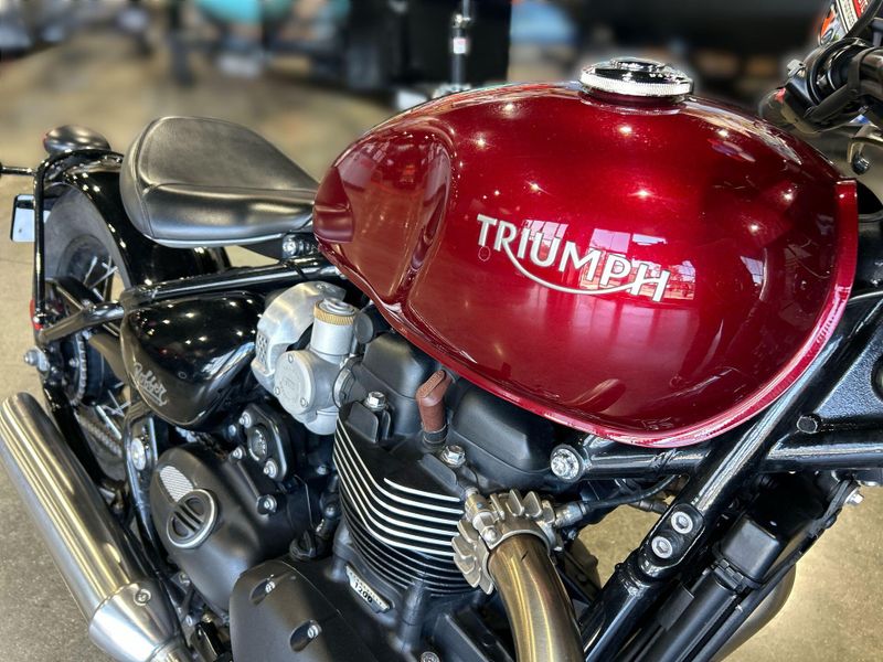 2022 Triumph Bobber Image 22