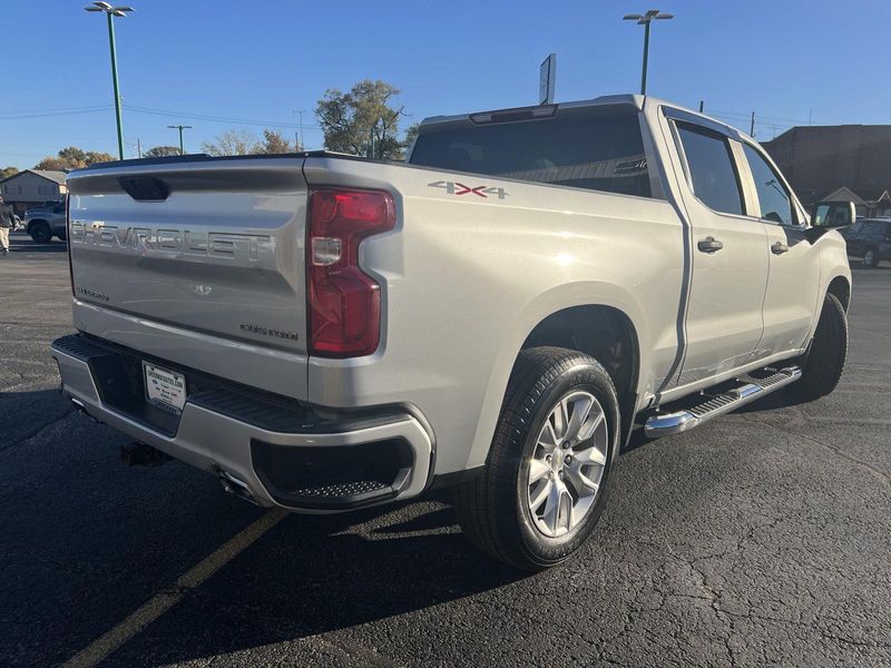 2020 Chevrolet Silverado 1500 Custom photo 4