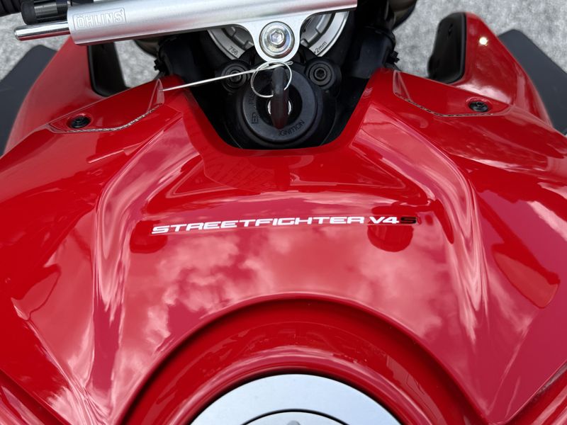 2022 Ducati Streetfighter V4 S
