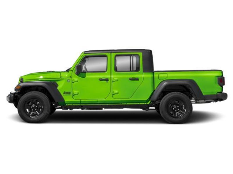 2025 Jeep Gladiator Sport S photo 2