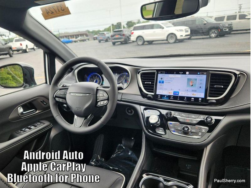 New 2027 Chrysler Pacifica Limited