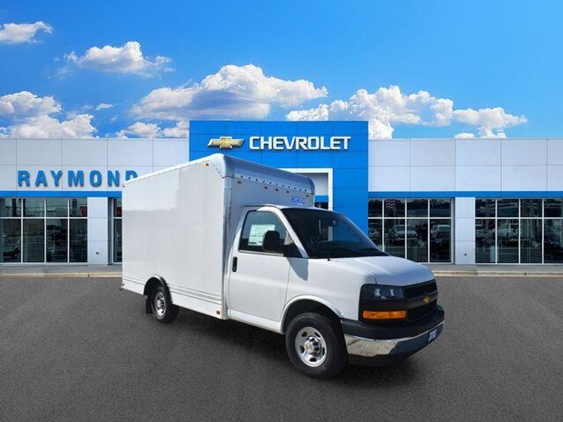 New 2026 Chevrolet Express 3500 Work VanImage 11