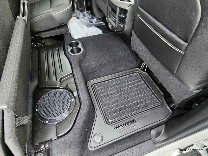New 2026 RAM 2500 Limited Crew Cab 4x4 6'4' Box