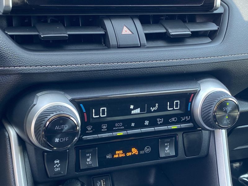 2024 Toyota RAV4 XLEImage 23