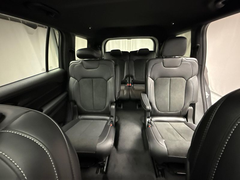 New 2025 Jeep Grand Cherokee L Altitude X 4x4Image 15