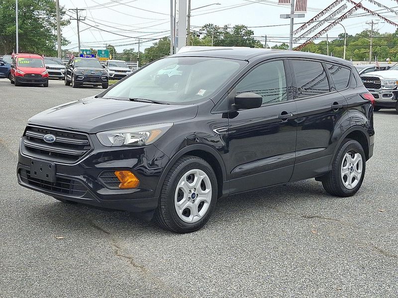 2019 Ford Escape S photo 3