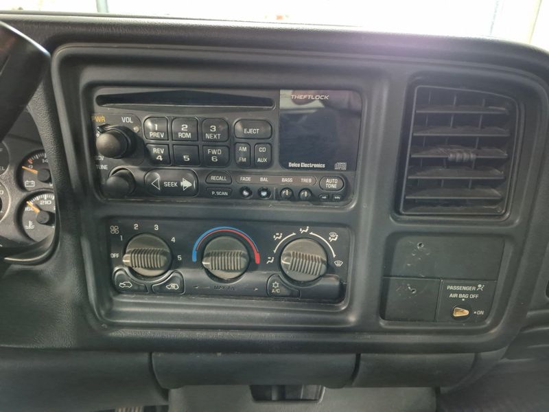2000 Chevrolet Silverado 1500 Image 20