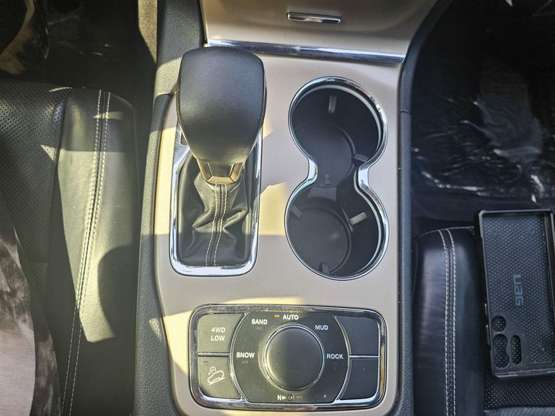 Used 2017 Jeep Grand Cherokee LimitedImage 24