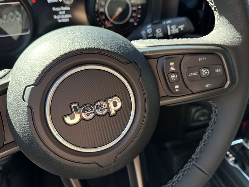 New 2026 Jeep Wrangler 4-door Sport SImage 22