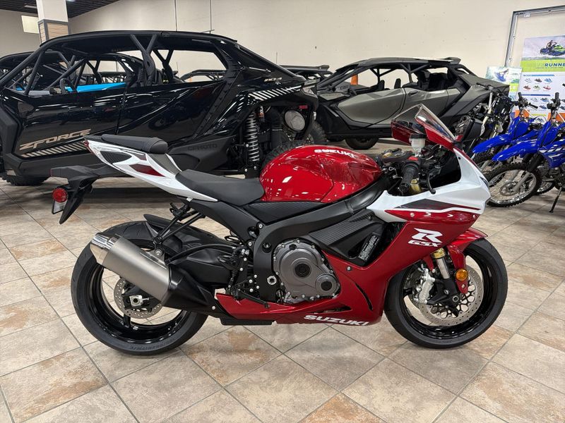 New 2027 Suzuki GSX-R750 Image 18