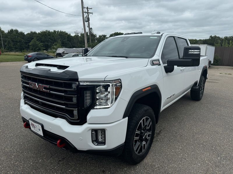 2023 GMC Sierra 2500HD AT4Image 4