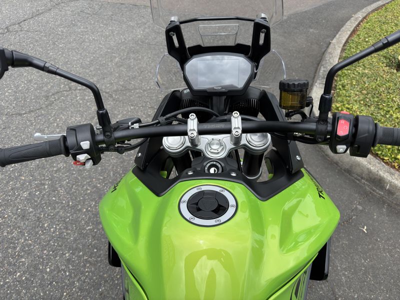 2025 Triumph Tiger 850 Sport - ROULETTE GREEN - JET BLACK 