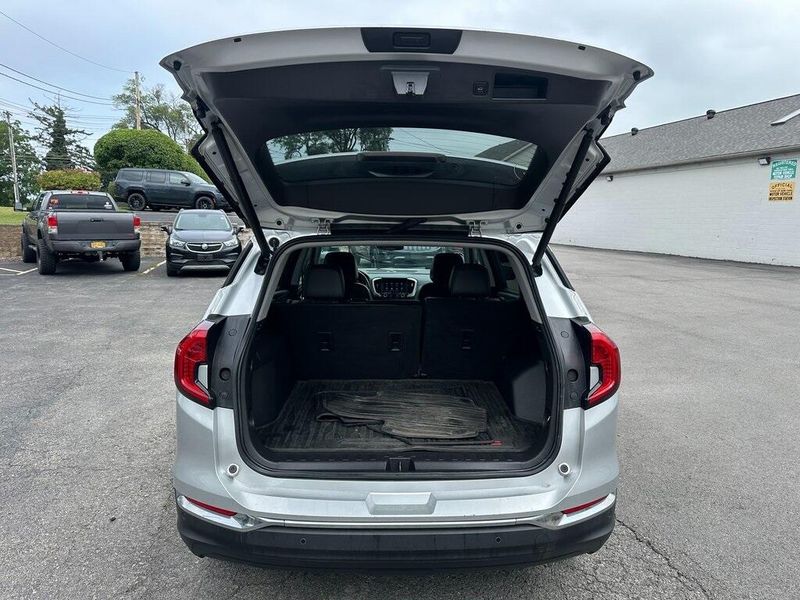 2022 Gmc Terrain SLT photo 9