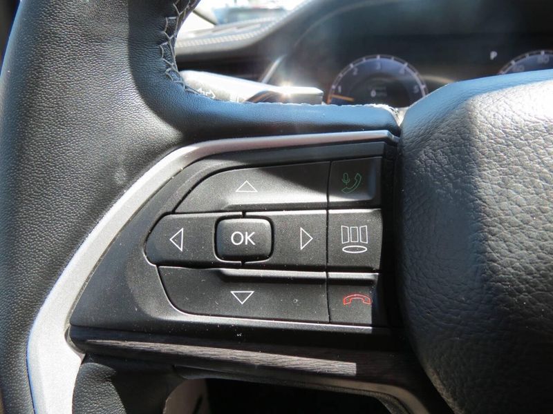 Used 2022 Jeep Grand Cherokee Limited 4x4 4dr SUV (midyear release)Image 13