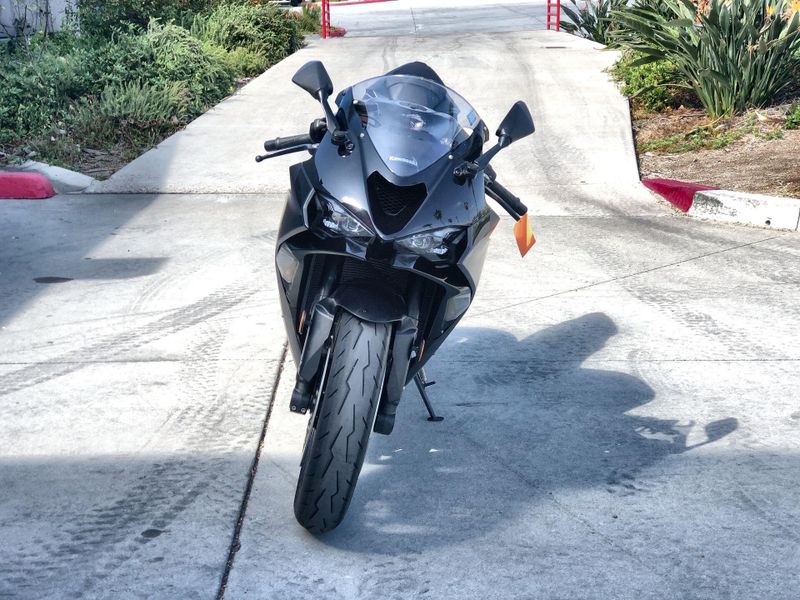 Used 2024 Kawasaki NINJA ZX-6R Image 12