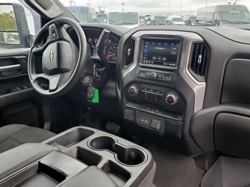 2022 Chevrolet Silverado 2500HD CustomImage 15