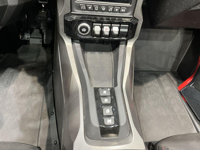 New 2024 Polaris SLINGSHOT R AUTODRIVE Image 13