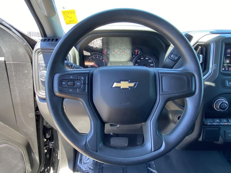Used 2022 Chevrolet Silverado 1500 CustomImage 25