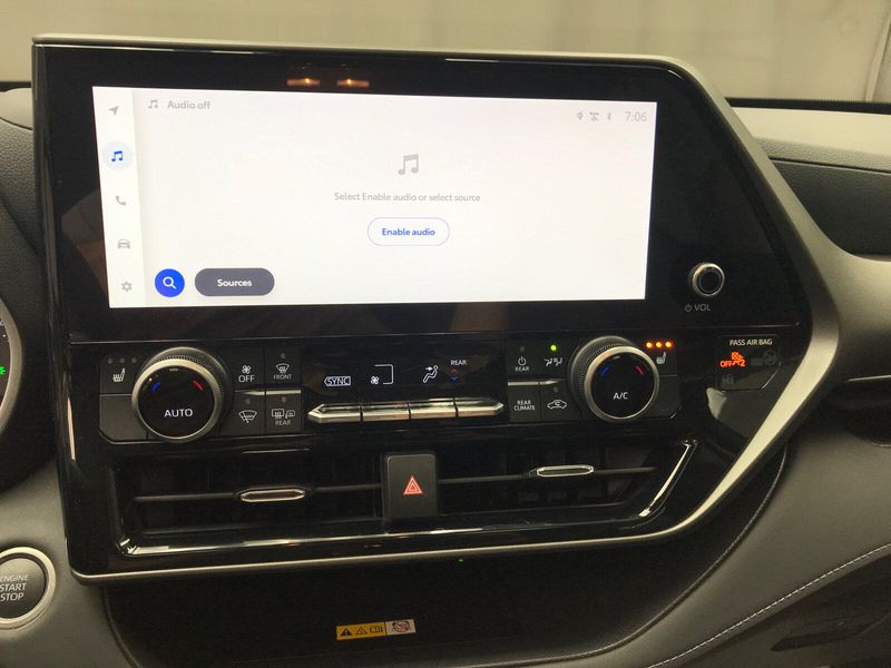 2024 Toyota Highlander XLEImage 7