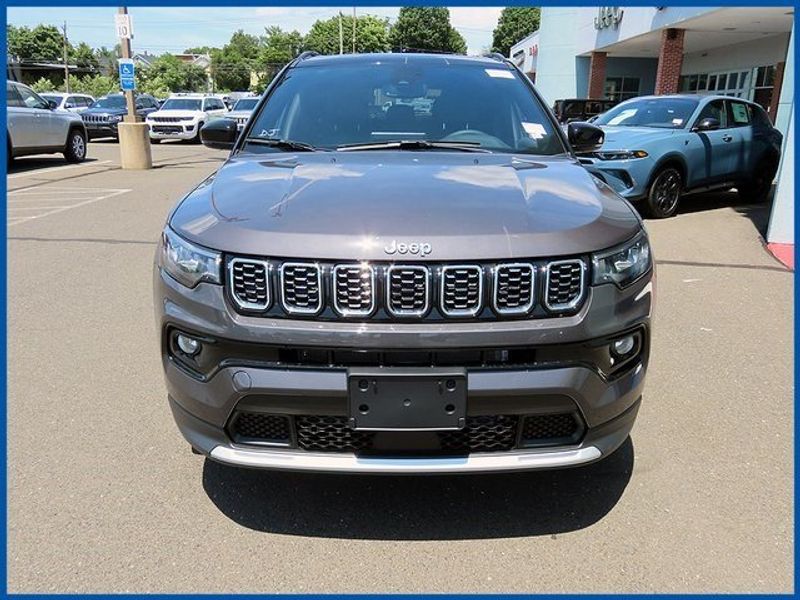 2024 Jeep Compass LimitedImage 3