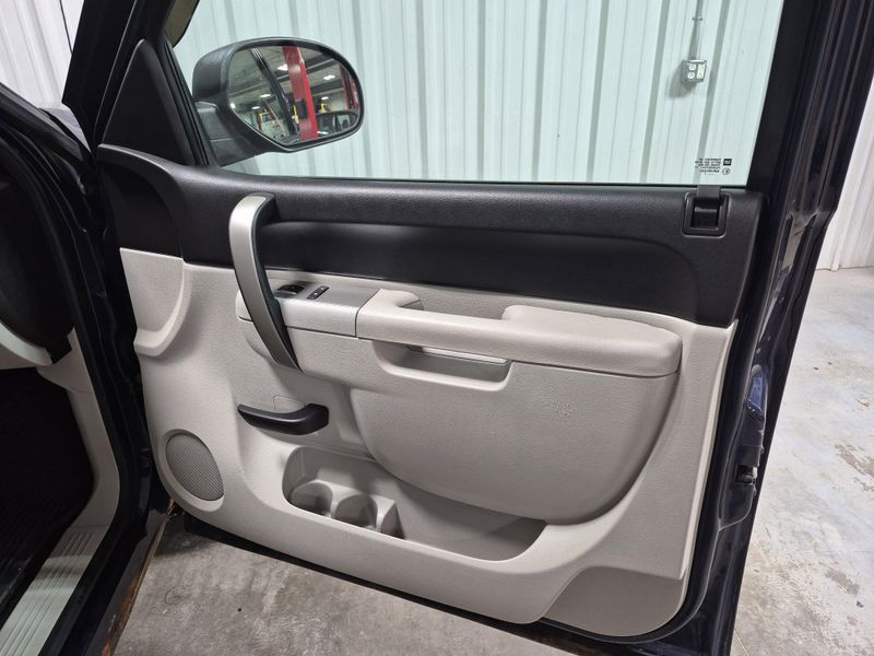 2011 Chevrolet Silverado 1500 LTImage 12