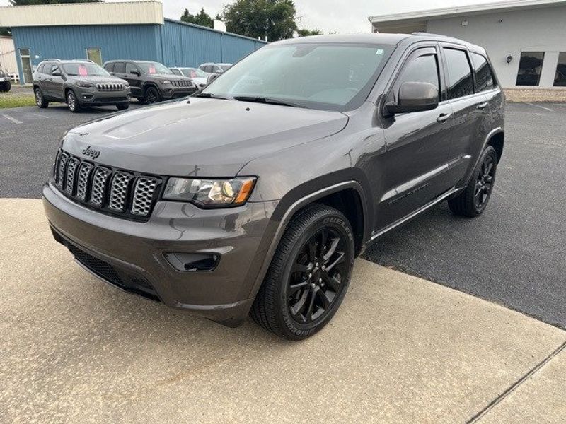 2020 Jeep Grand Cherokee AltitudeImage 3