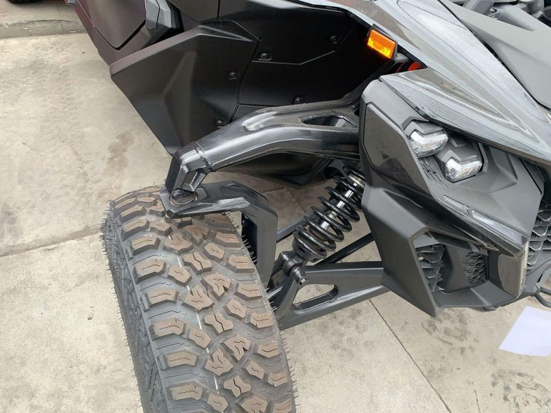 New 2025 Can-Am MAVERICK R MAX X RS 999T DCT Image 16